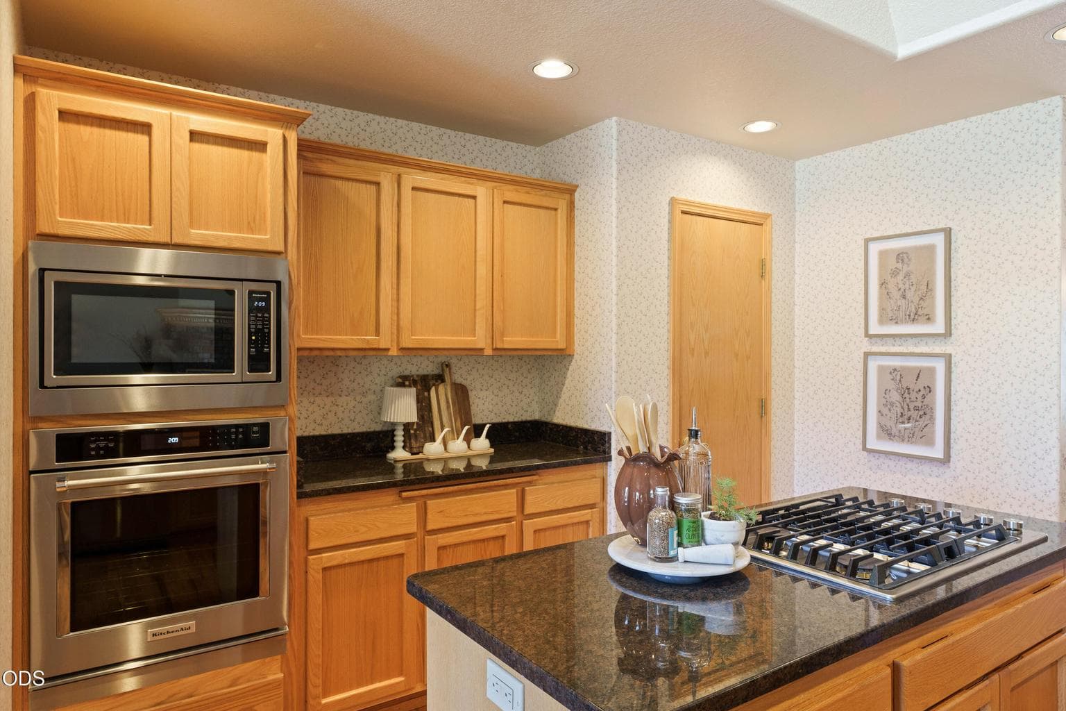 Photo of 21044 Desert Woods Drive 19 of 57