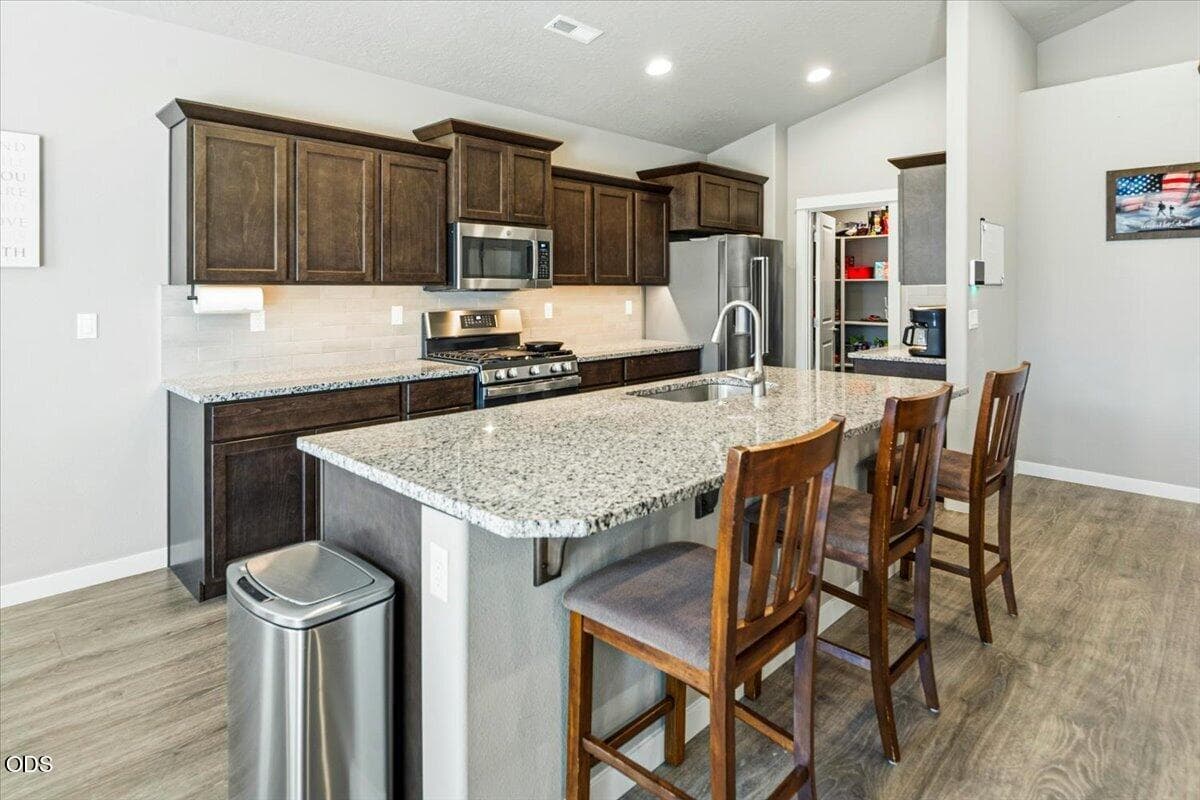 Photo of 1734 NW Upas Place 15 of 40