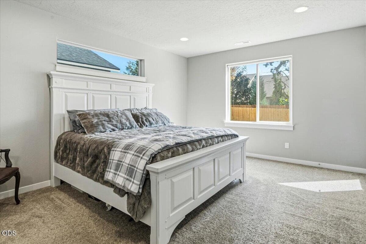 Photo of 1734 NW Upas Place 24 of 40