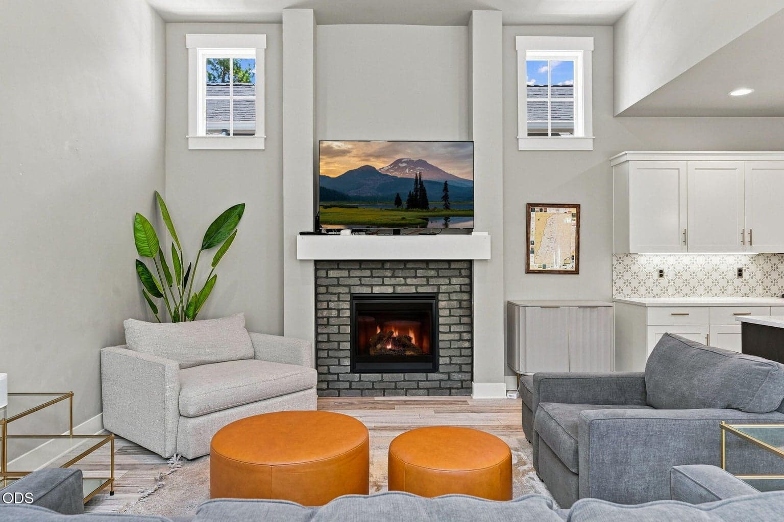 Photo of 2736 NW Ordway Avenue 6 of 35