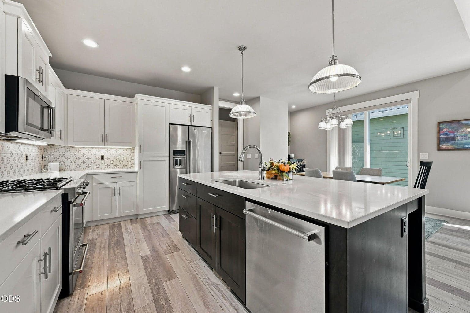 Photo of 2736 NW Ordway Avenue 12 of 35