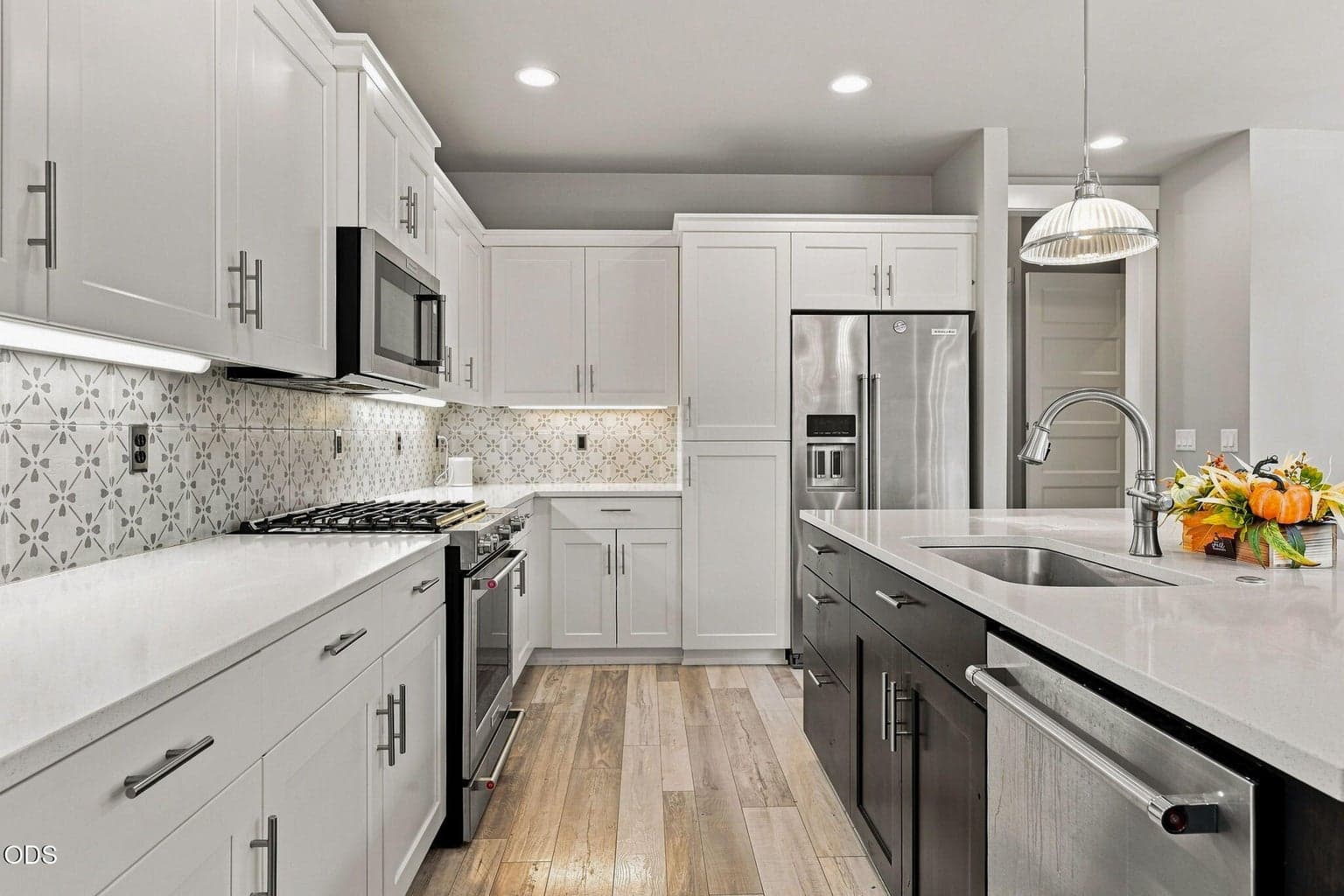 Photo of 2736 NW Ordway Avenue 11 of 35