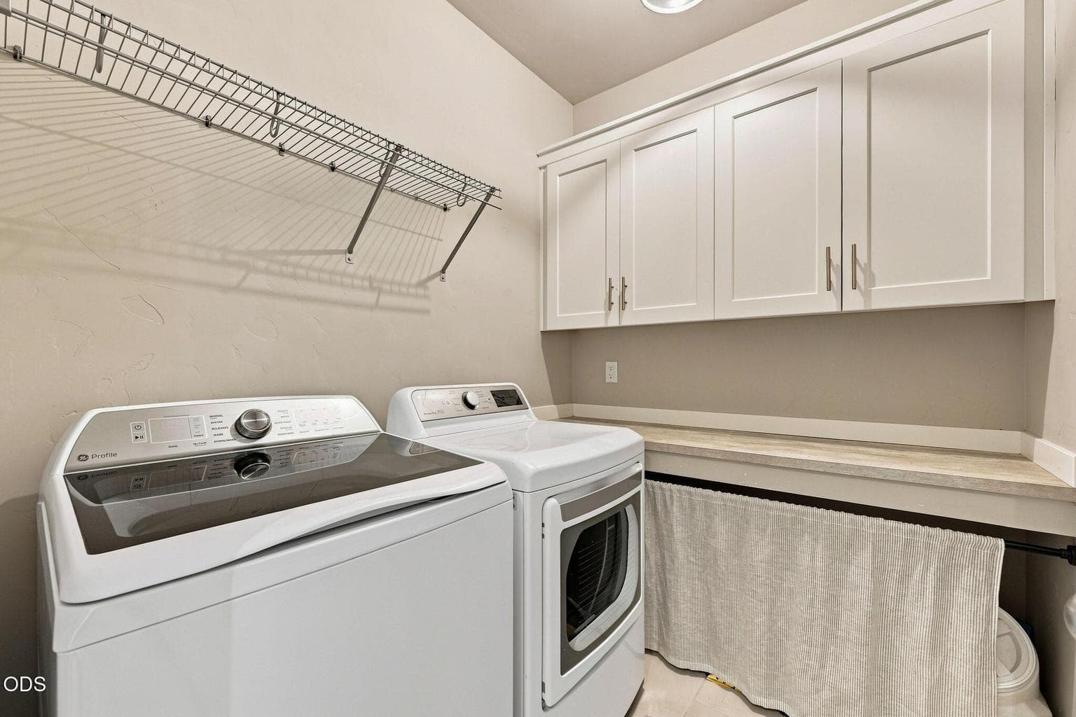 Photo of 2736 NW Ordway Avenue 24 of 35