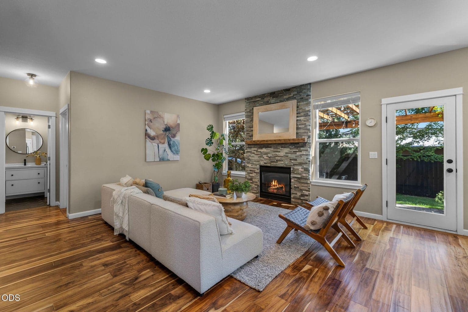Photo of 61558 Tall Tree Court 9 of 59