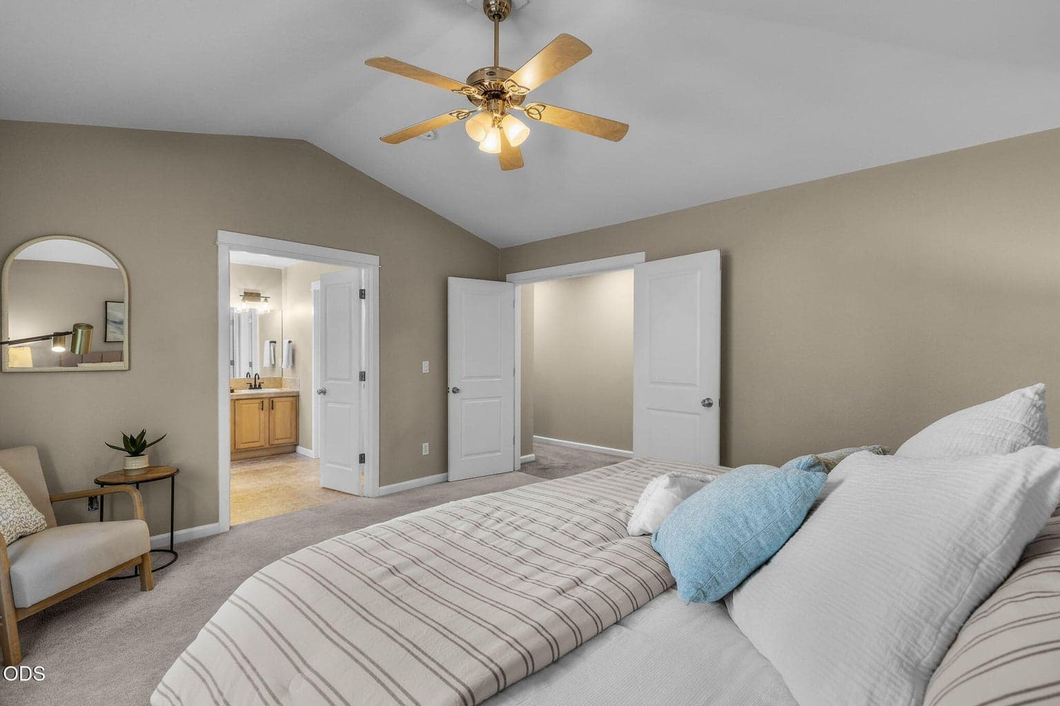 Photo of 61558 Tall Tree Court 26 of 59