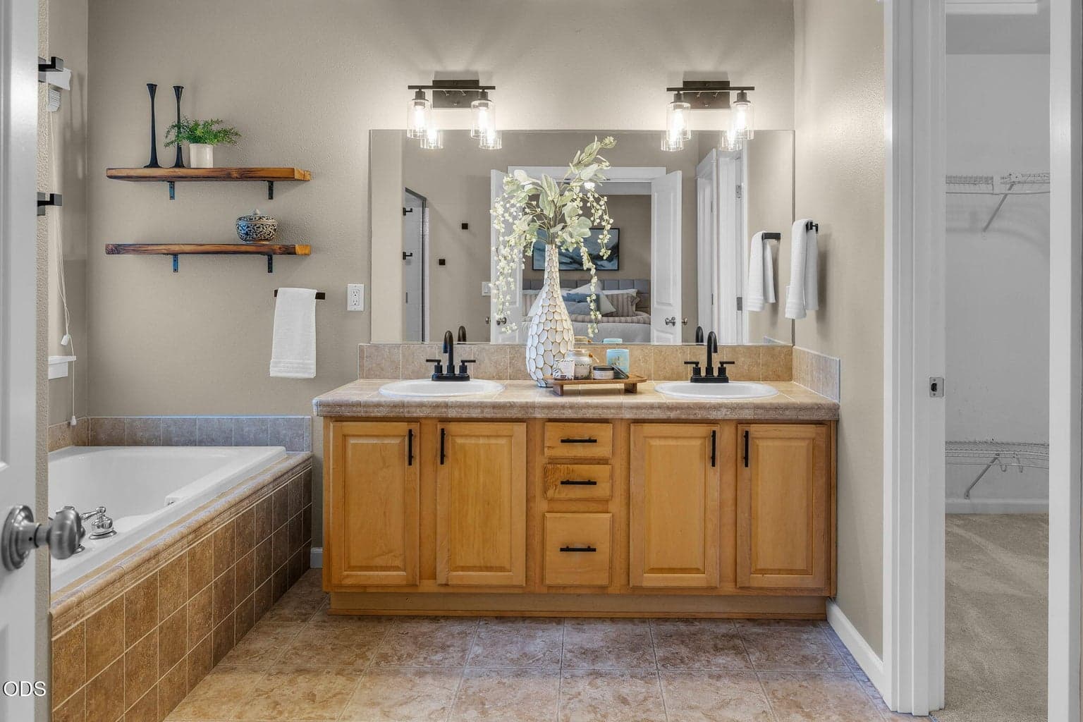 Photo of 61558 Tall Tree Court 27 of 59