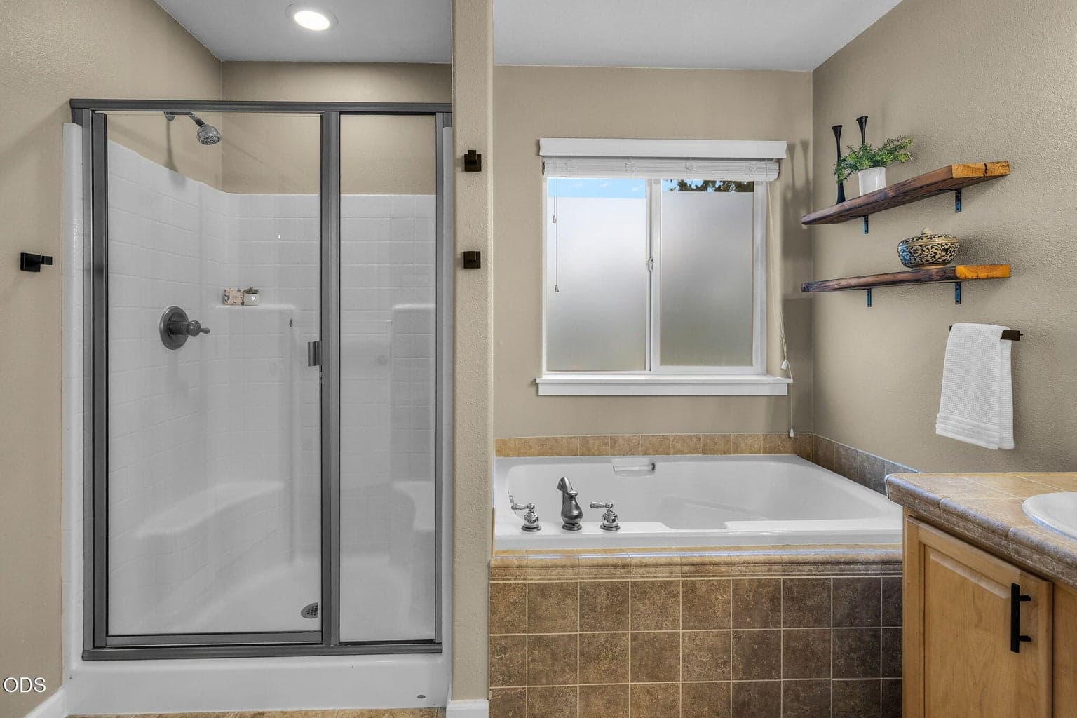 Photo of 61558 Tall Tree Court 29 of 59