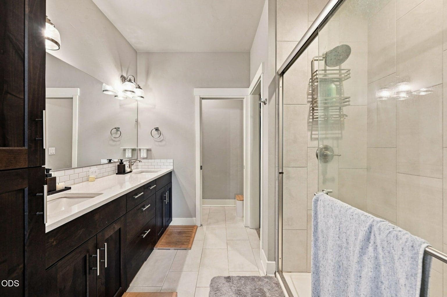 Photo of 2736 NW Ordway Avenue 17 of 35