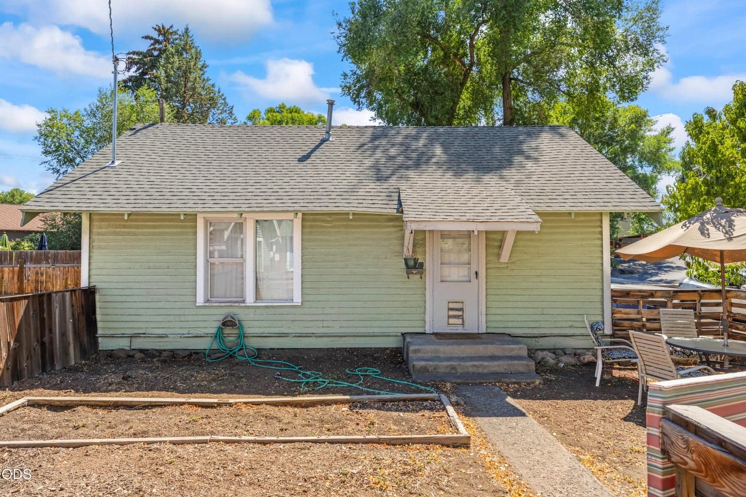 Photo of 942 NW Delaware Avenue 9 of 34