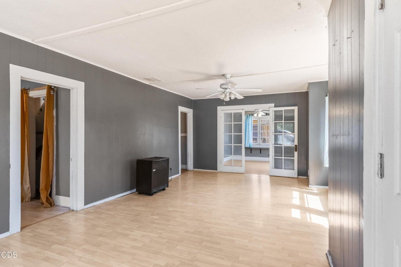 Photo of 942 NW Delaware Avenue 15 of 34
