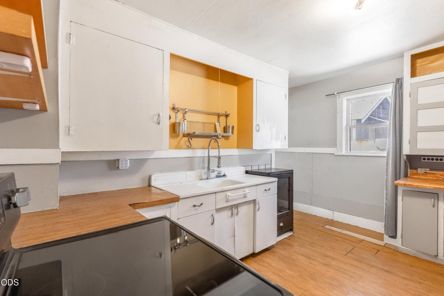 Photo of 942 NW Delaware Avenue 18 of 34