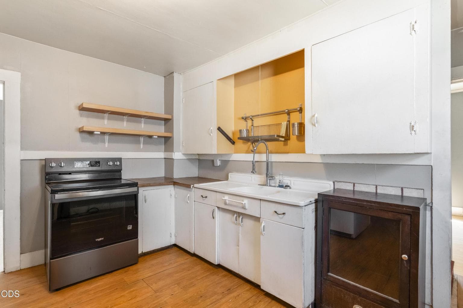 Photo of 942 NW Delaware Avenue 19 of 34