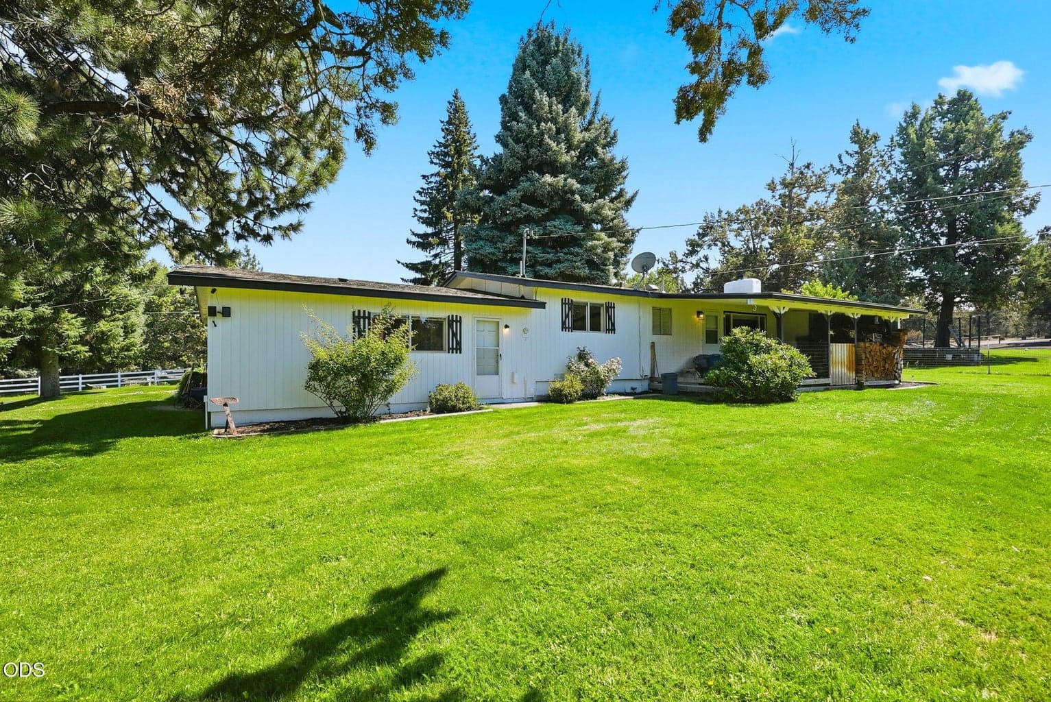 Photo of 63825 Scenic Drive 33 of 64