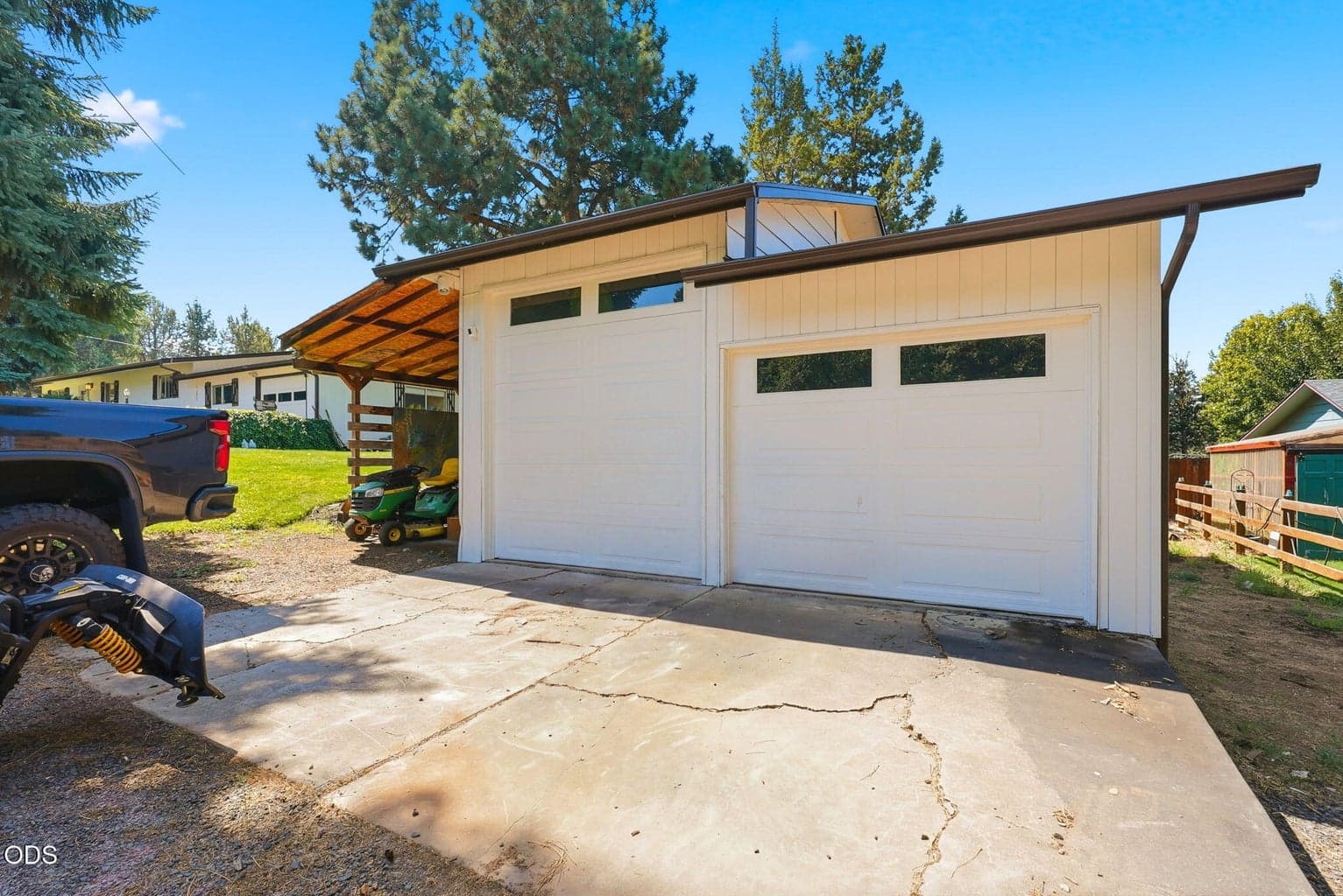 Photo of 63825 Scenic Drive 46 of 64