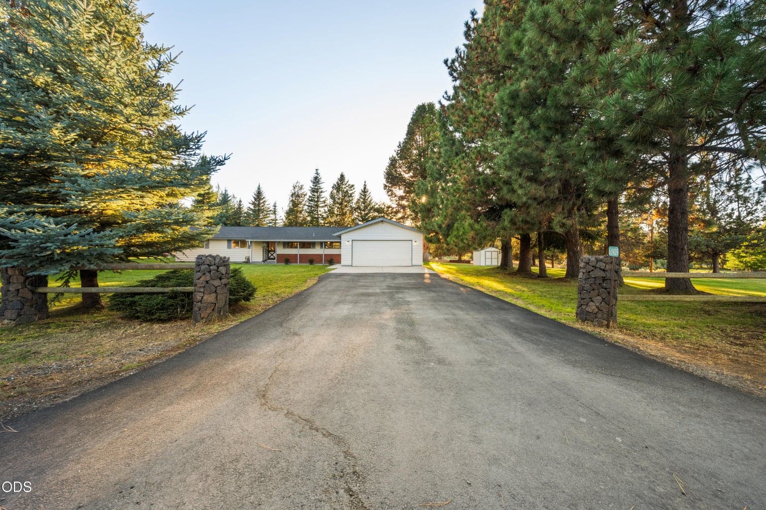 Photo of 61909 Skyline View Drive 3 of 44