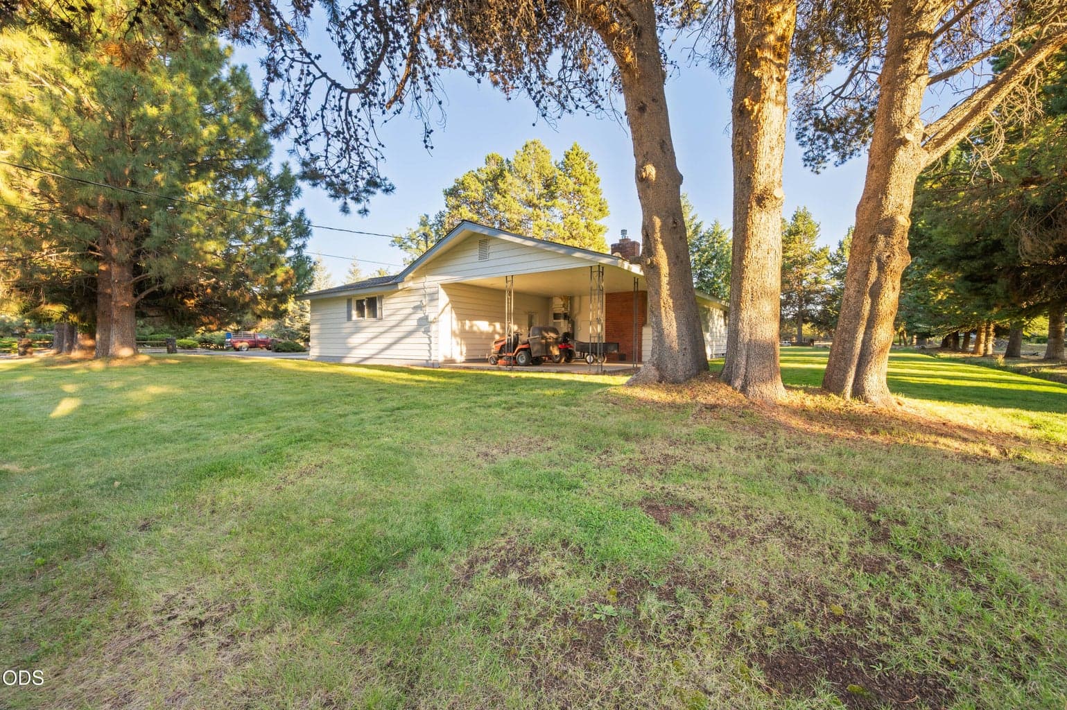 Photo of 61909 Skyline View Drive 10 of 44