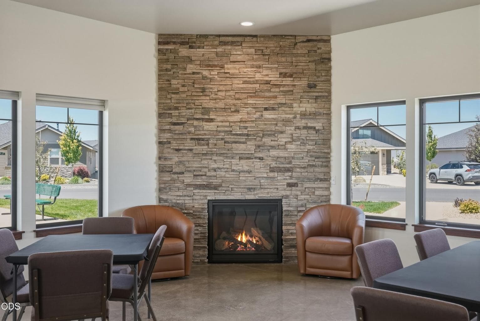 Photo of 2505 NW 23rd LP. S 33 of 41