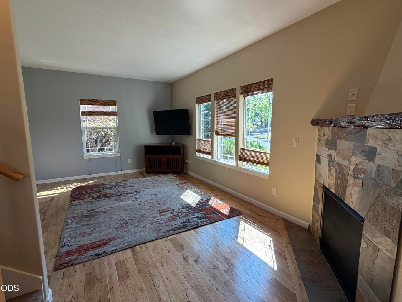 Photo of 2750 NE Great Horned Place 3 of 51