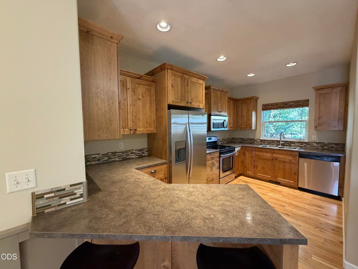 Photo of 2750 NE Great Horned Place 9 of 51
