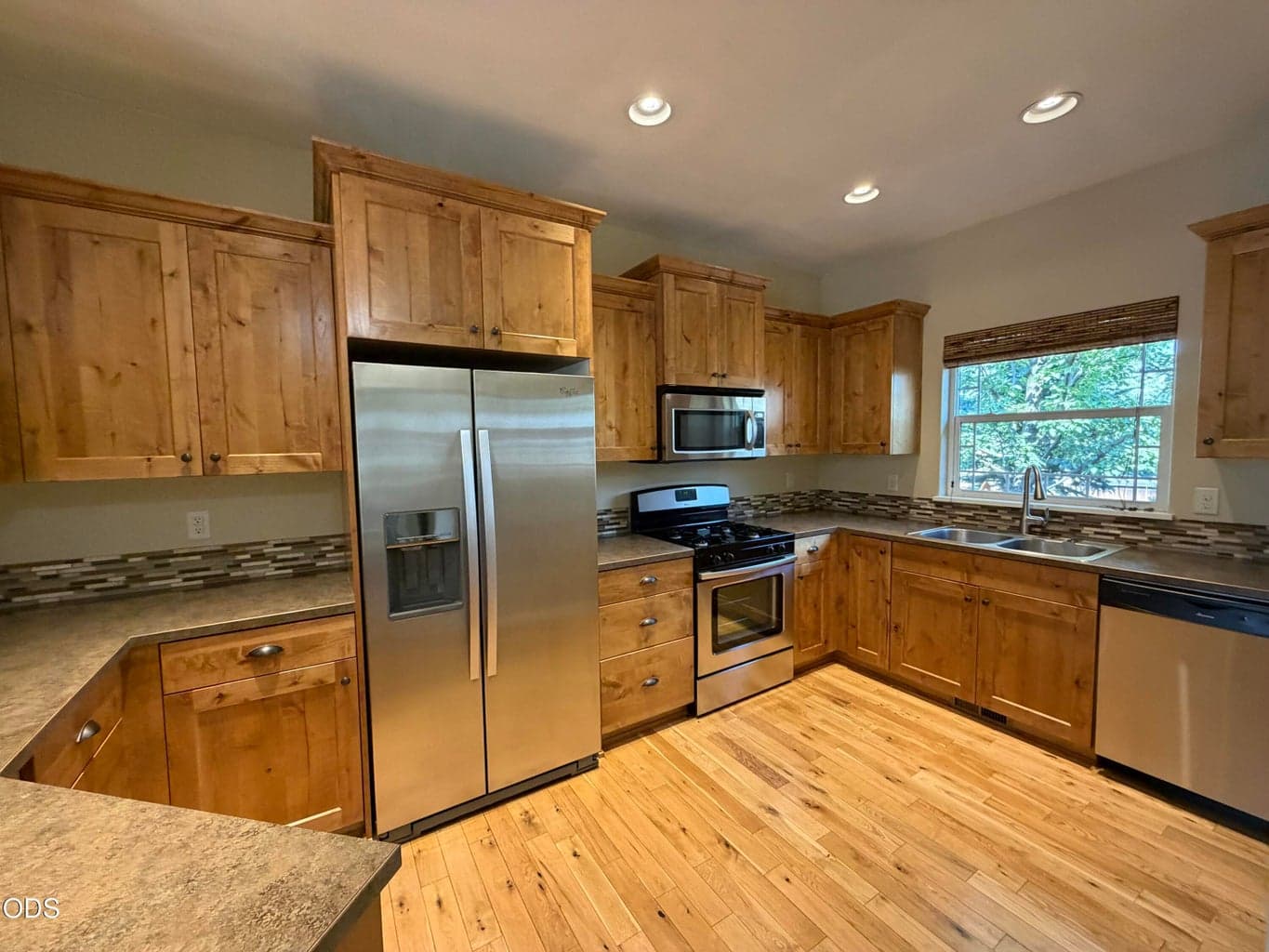 Photo of 2750 NE Great Horned Place 11 of 51