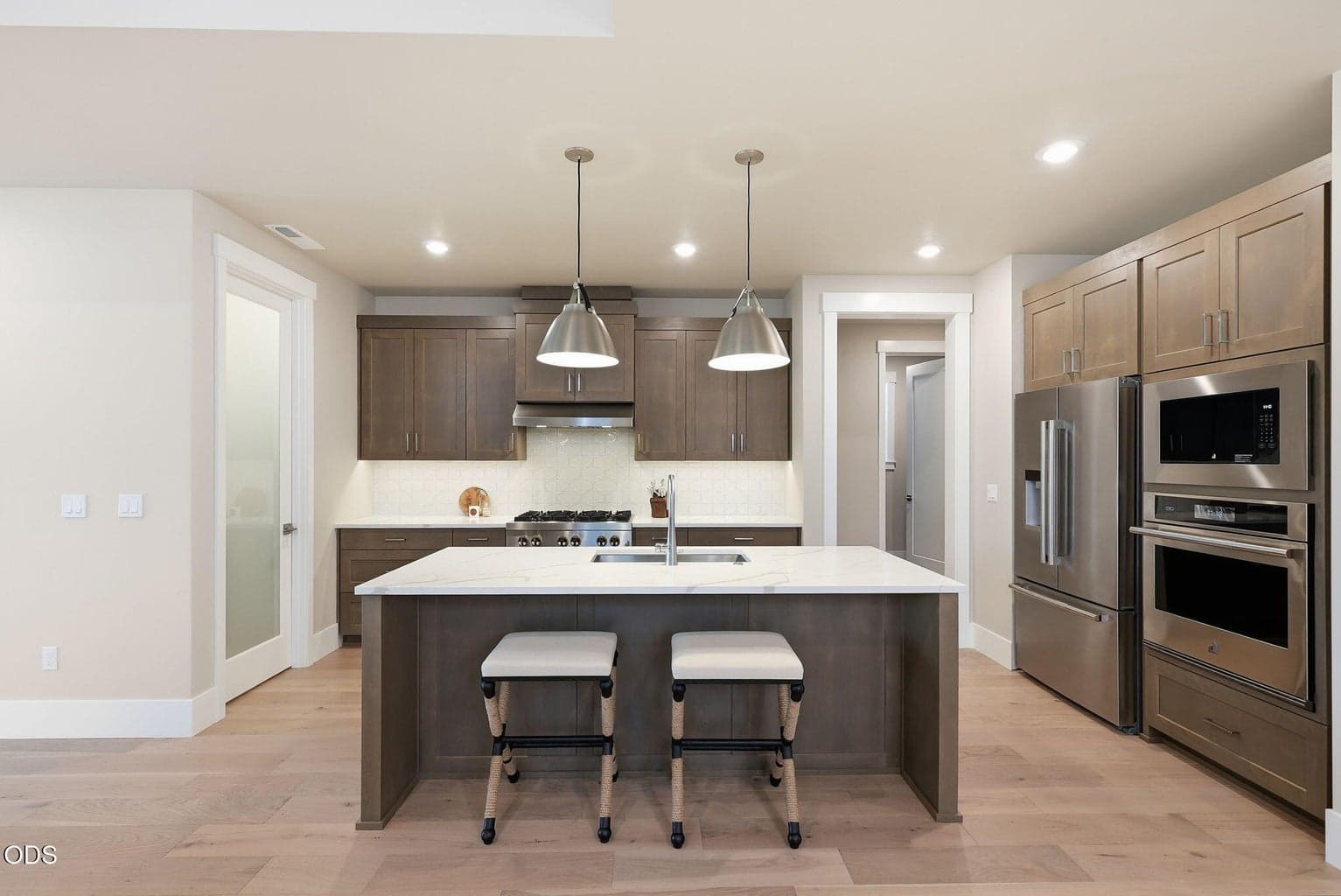 Photo of 3030 NW Celilo Lane 5 of 19