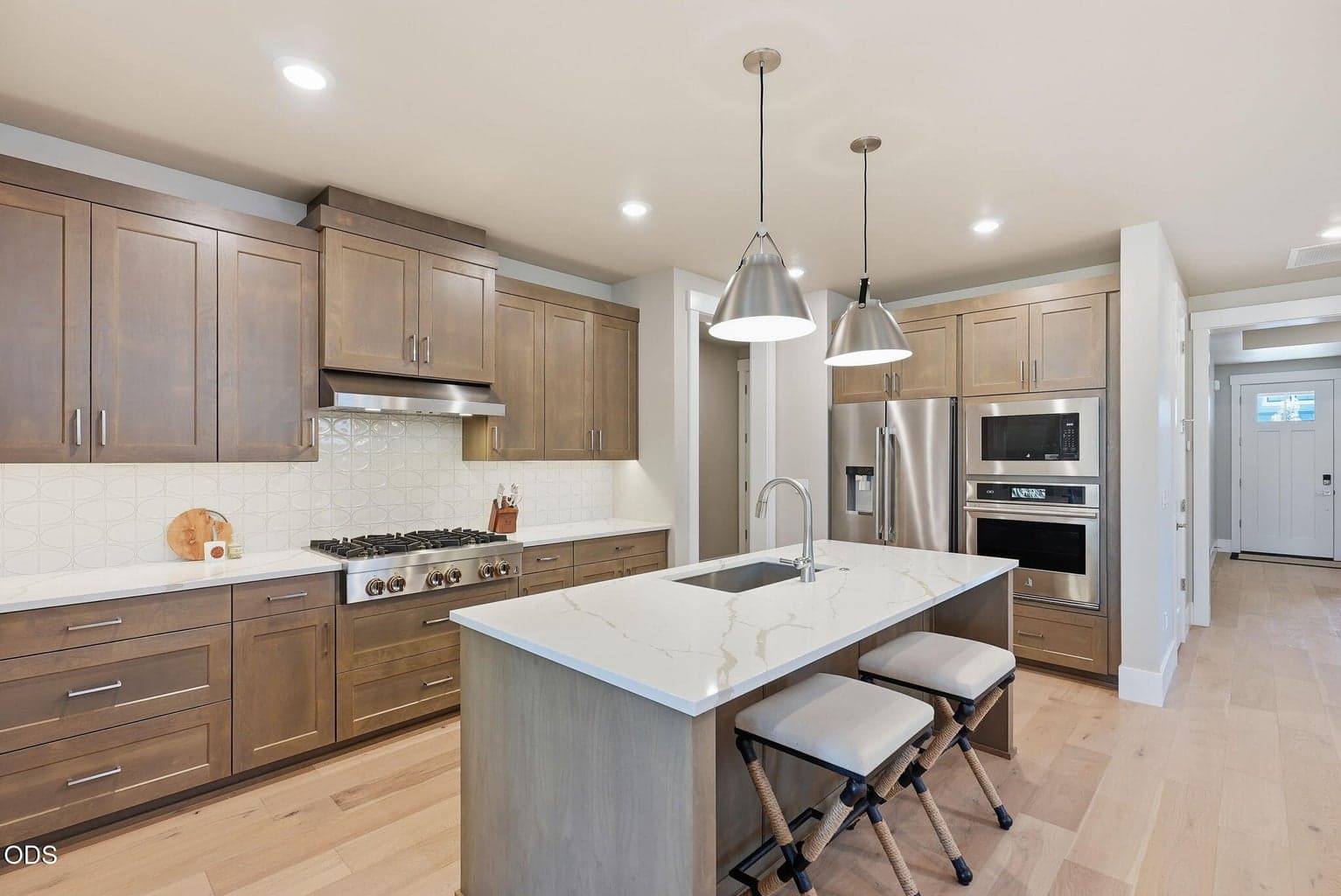 Photo of 3030 NW Celilo Lane 6 of 19