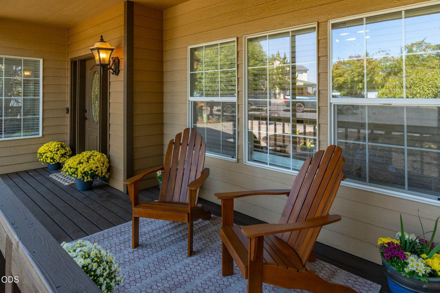 Photo of 2069 NE Hollow Tree Lane 4 of 35