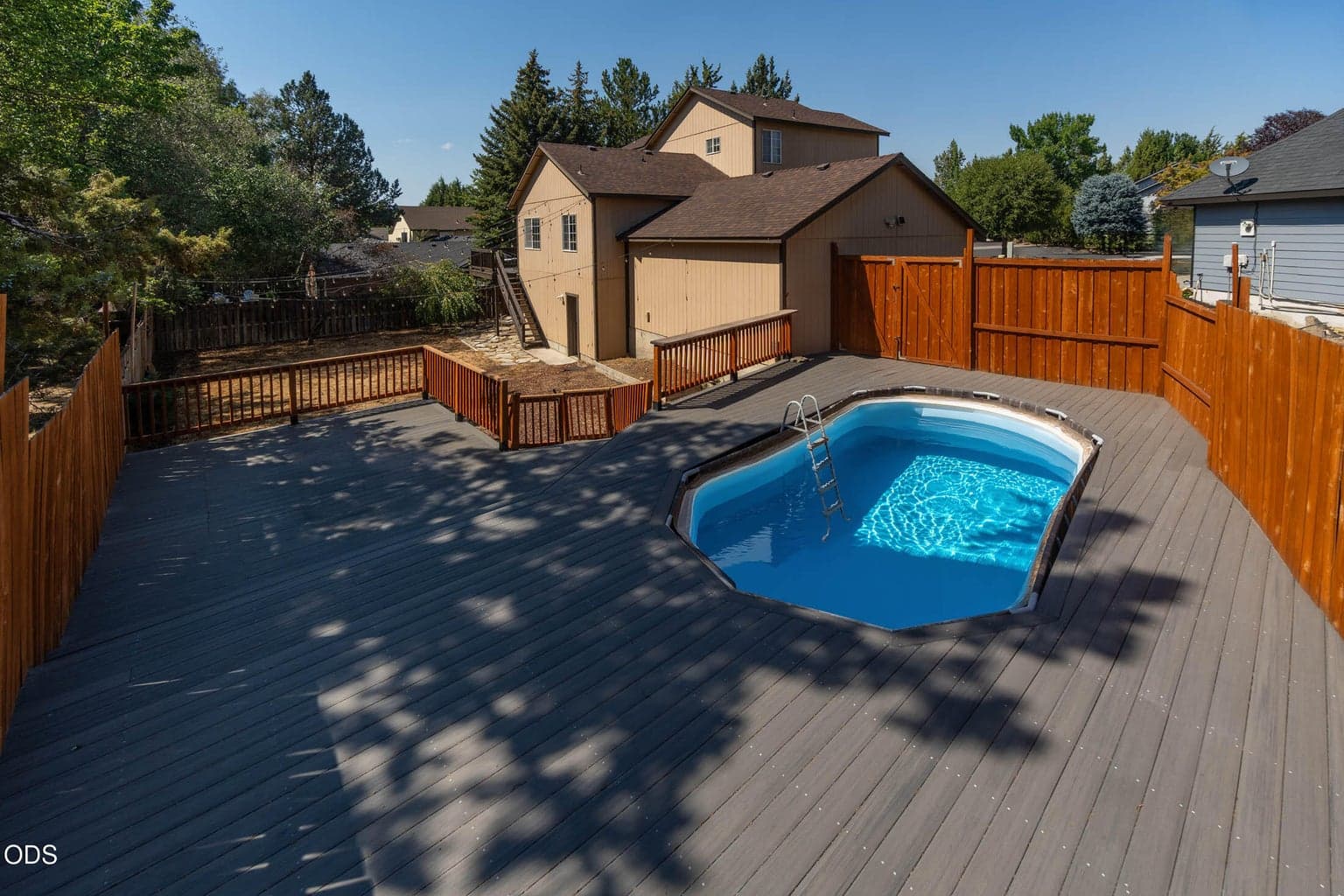 Photo of 2069 NE Hollow Tree Lane 30 of 35