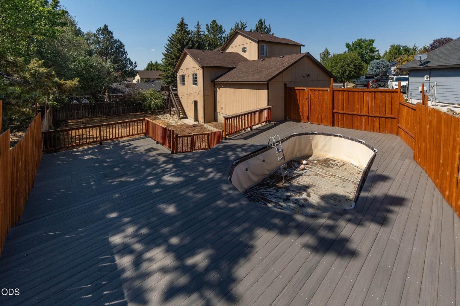 Photo of 2069 NE Hollow Tree Lane 31 of 35