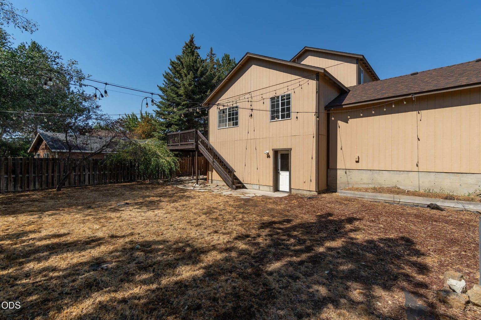 Photo of 2069 NE Hollow Tree Lane 32 of 35