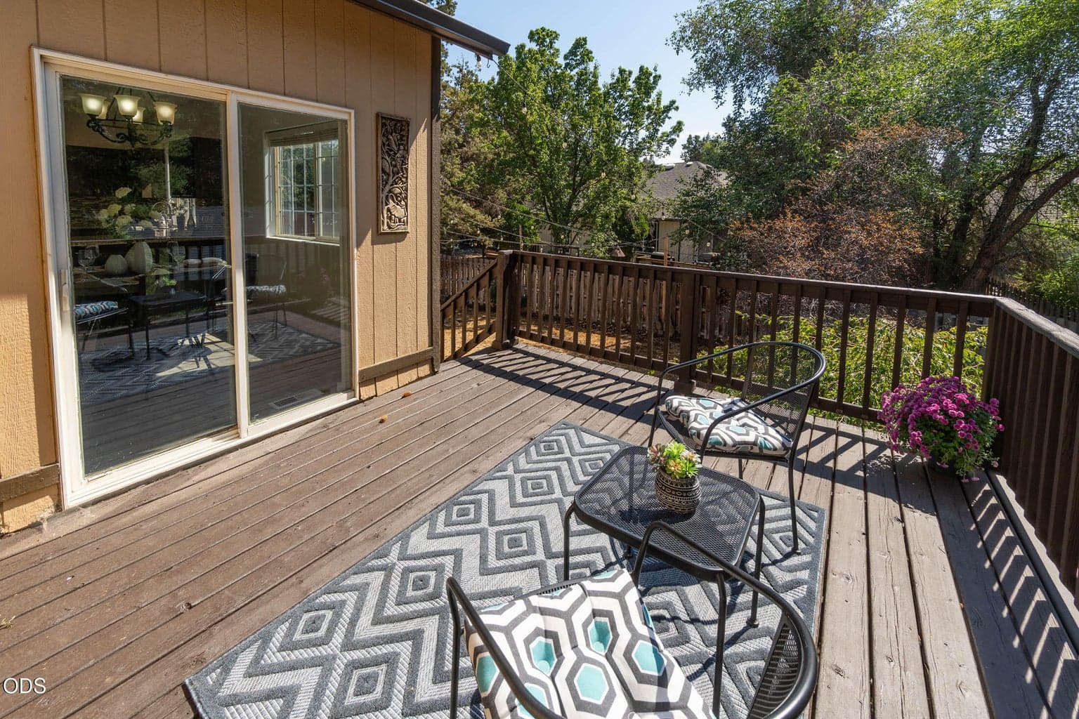 Photo of 2069 NE Hollow Tree Lane 19 of 35