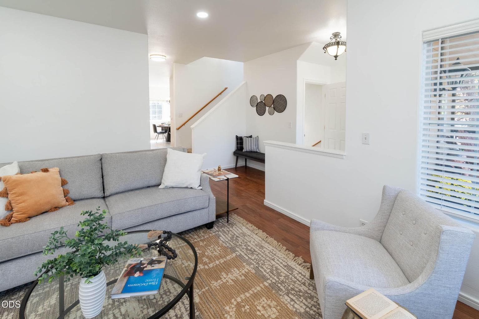 Photo of 2069 NE Hollow Tree Lane 8 of 35