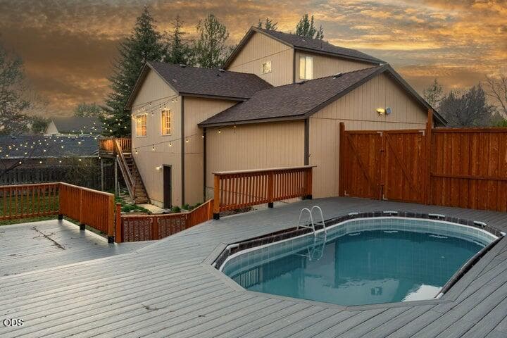 Photo of 2069 NE Hollow Tree Lane 33 of 35