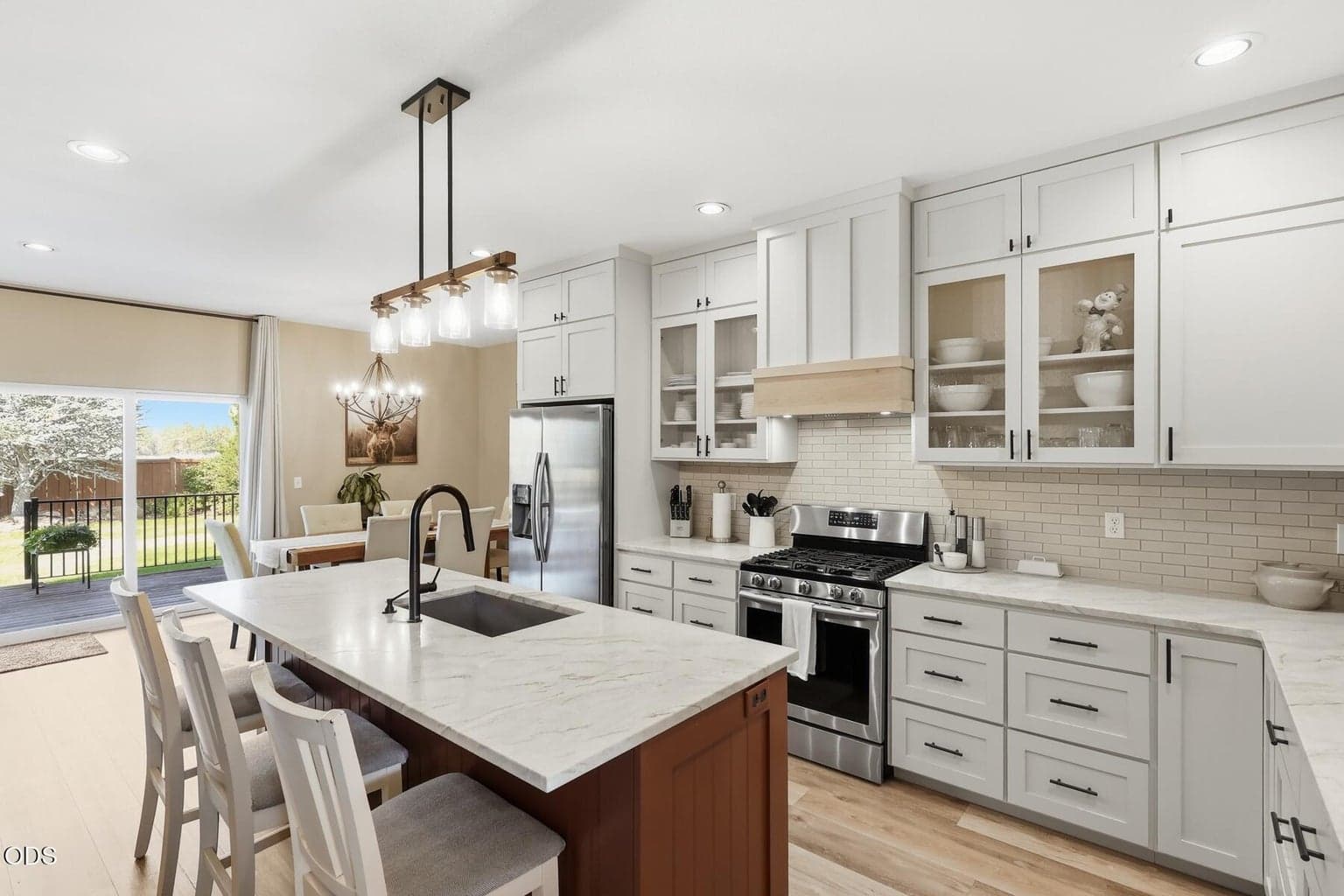 Photo of 2238 NW Oak Avenue 20 of 71