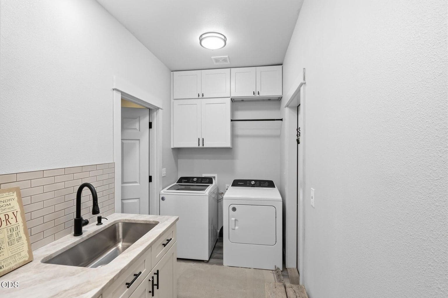 Photo of 2238 NW Oak Avenue 38 of 71
