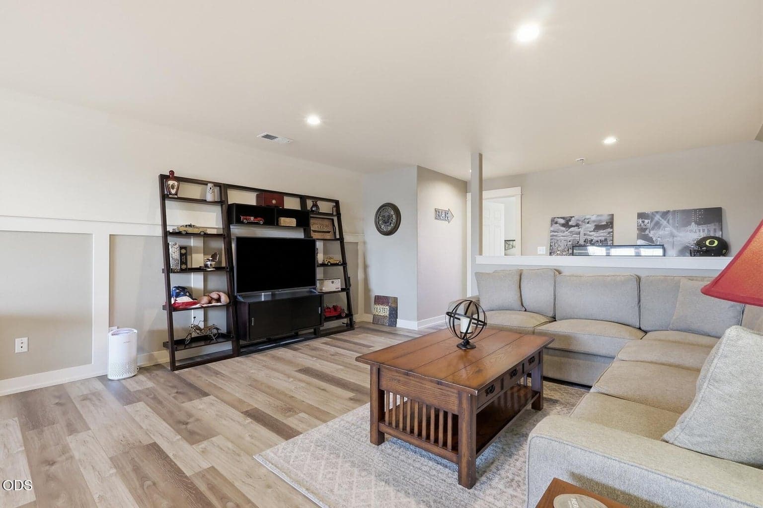 Photo of 2238 NW Oak Avenue 47 of 71