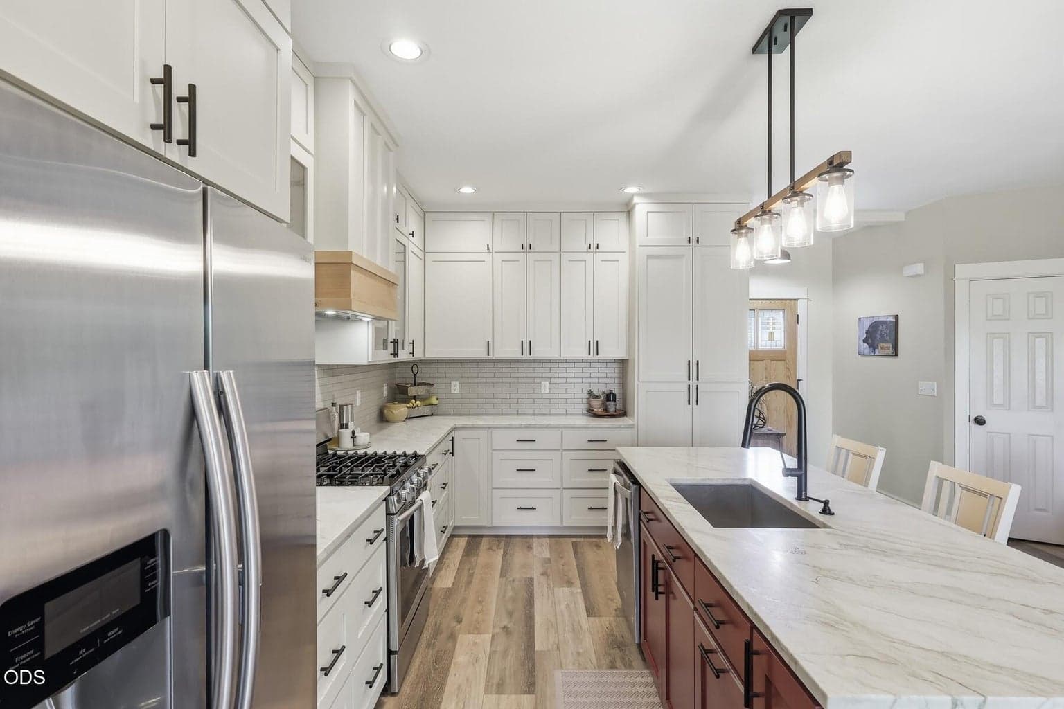 Photo of 2238 NW Oak Avenue 21 of 71