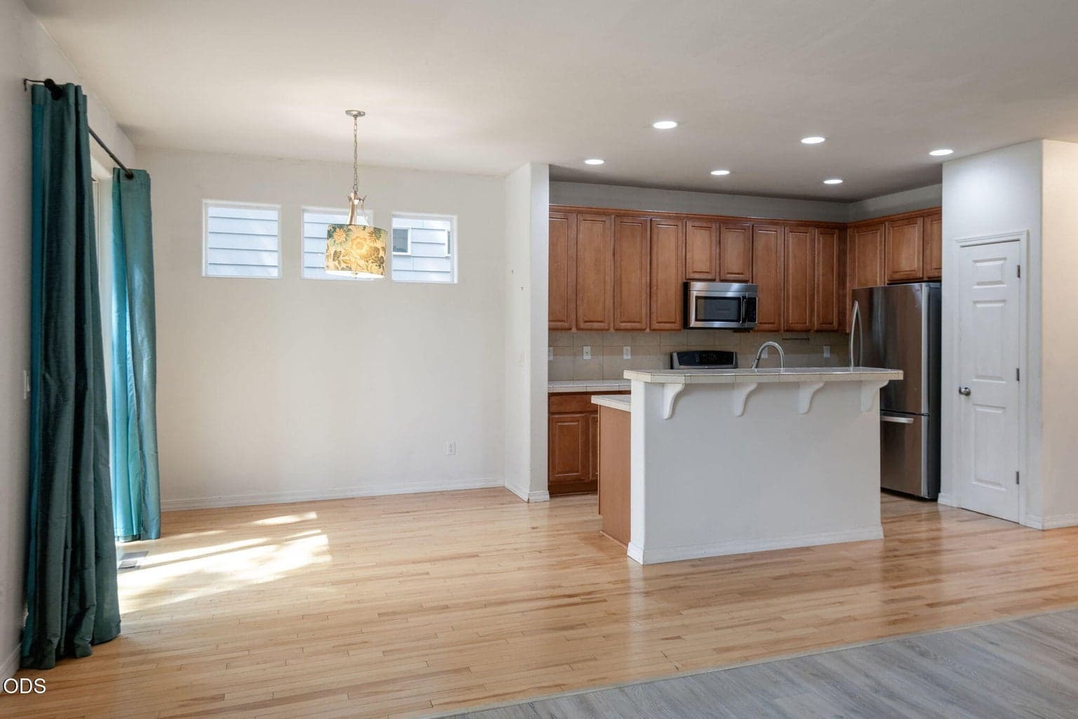 Photo of 19765 Dry Canyon Avenue 8 of 30