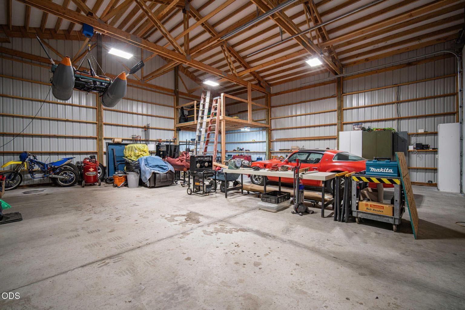 Large, clear span space and insulated ceiling