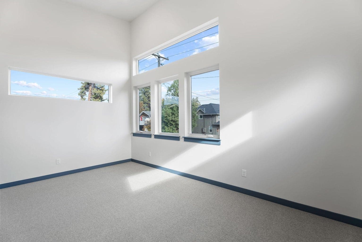 Photo of 757 SW Pelton Place 11 of 24