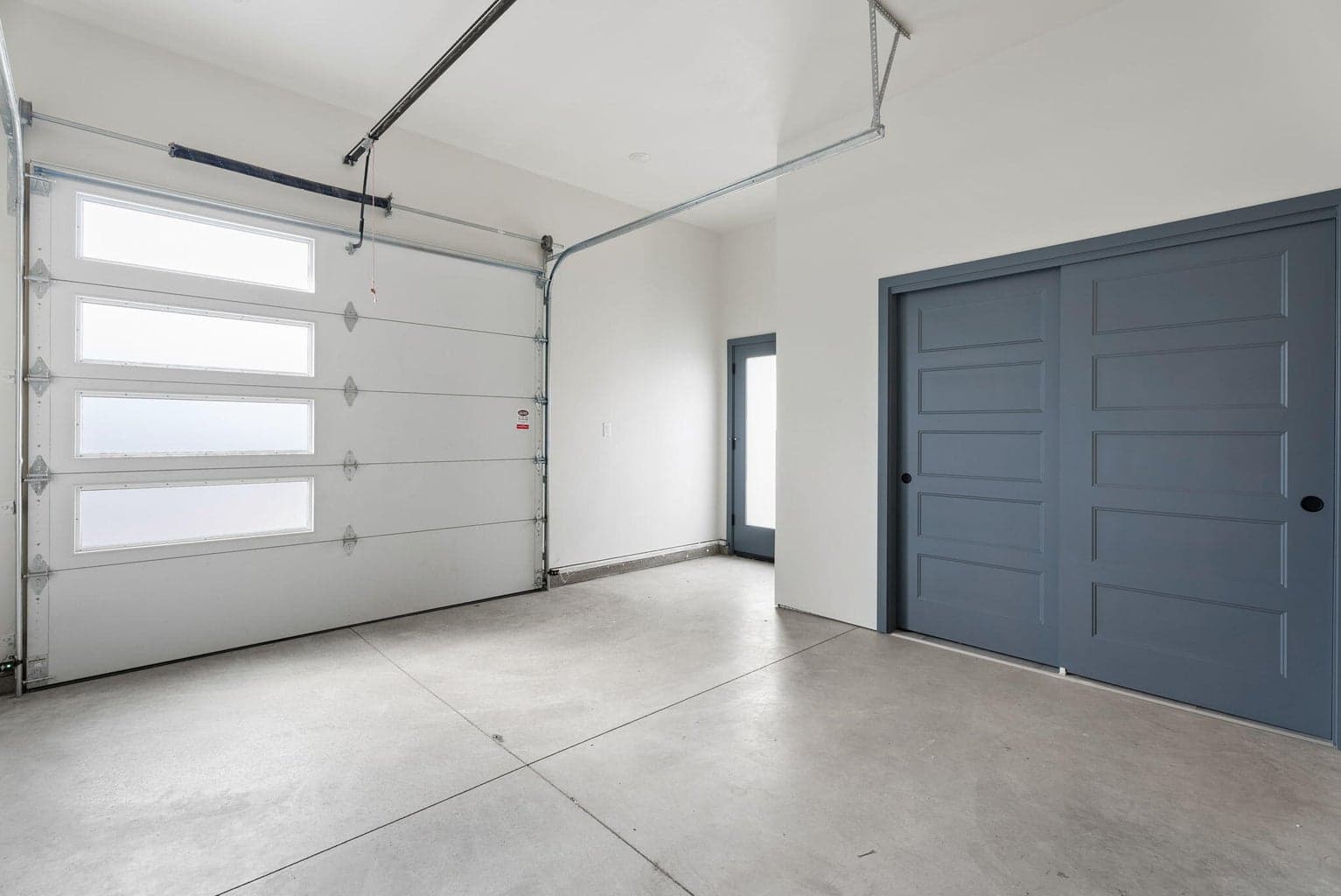 Photo of 757 SW Pelton Place 18 of 24