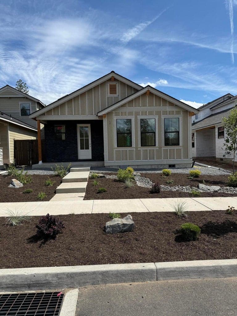 Photo of 1308 NW Ochoa Drive 2 of 15