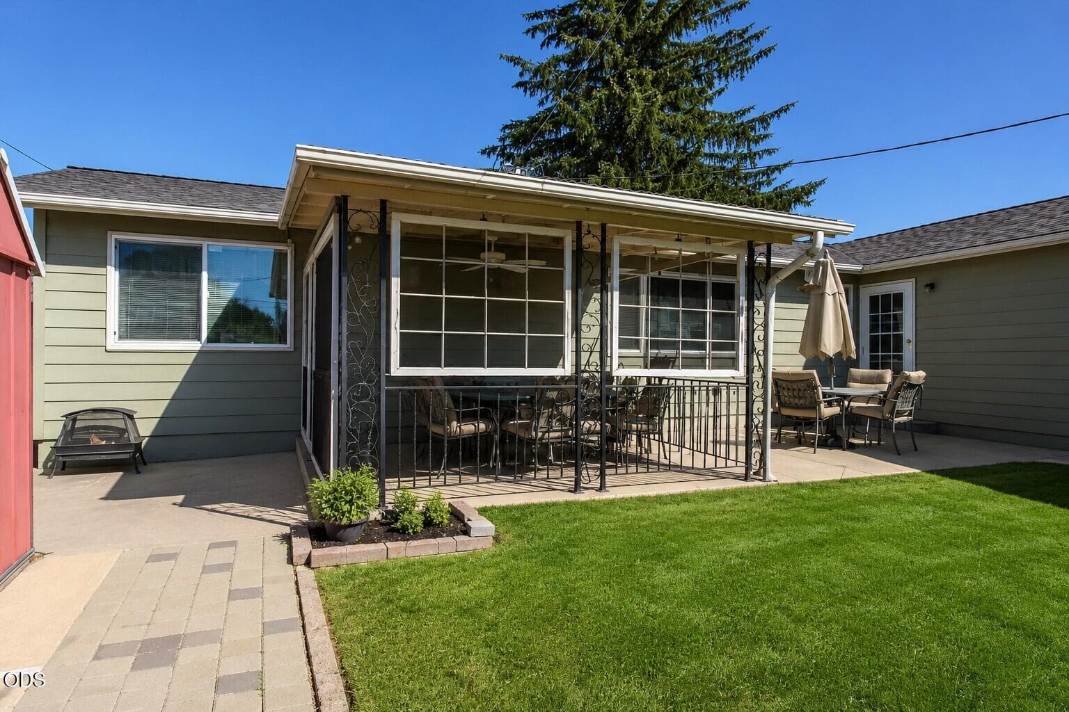 Photo of 1509 NW 8th Street 25 of 39
