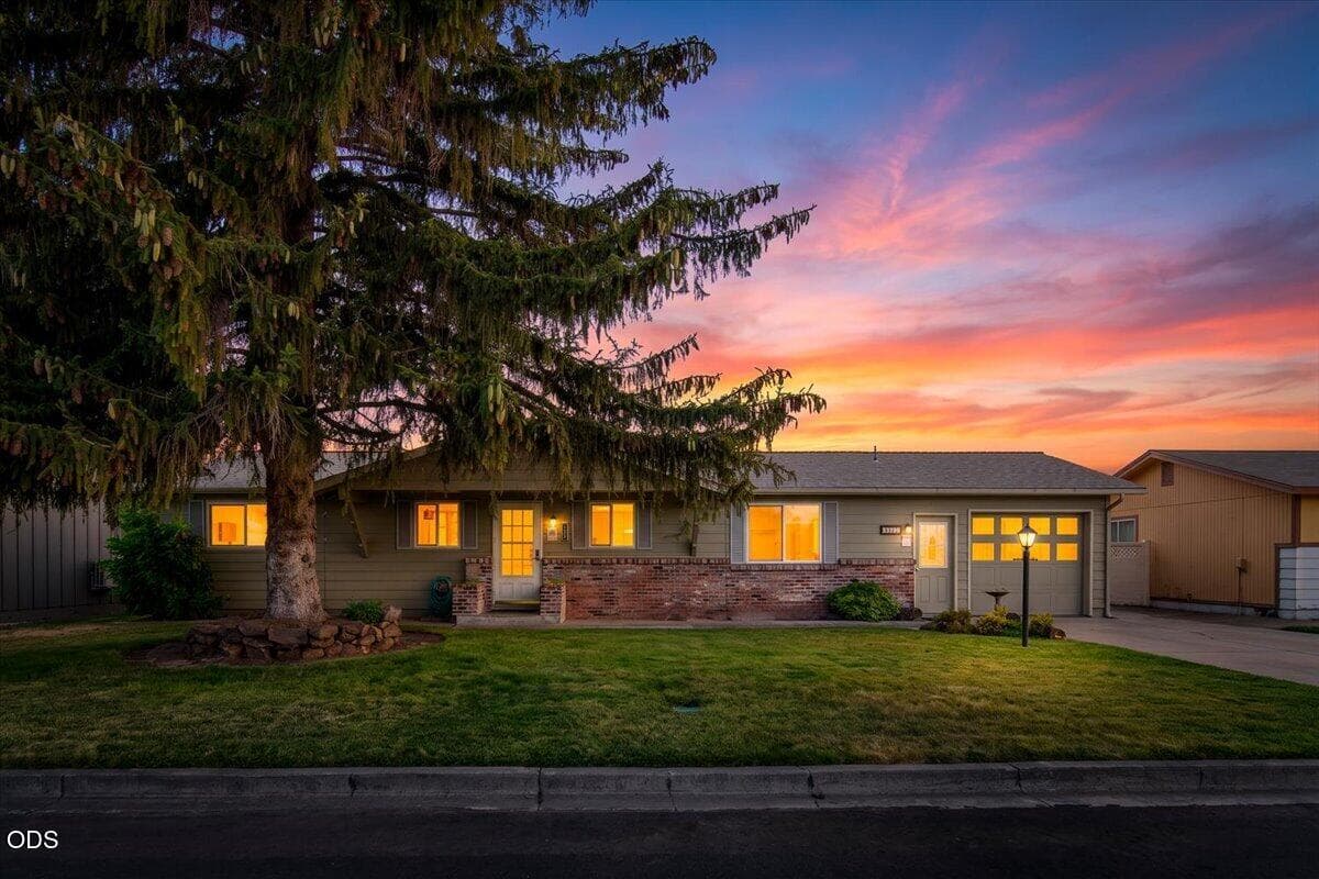 Photo of 1509 NW 8th Street 3 of 39