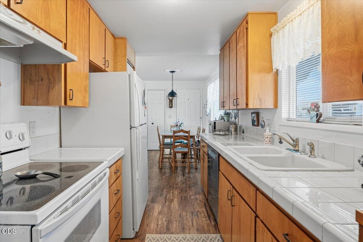 Photo of 1509 NW 8th Street 6 of 39