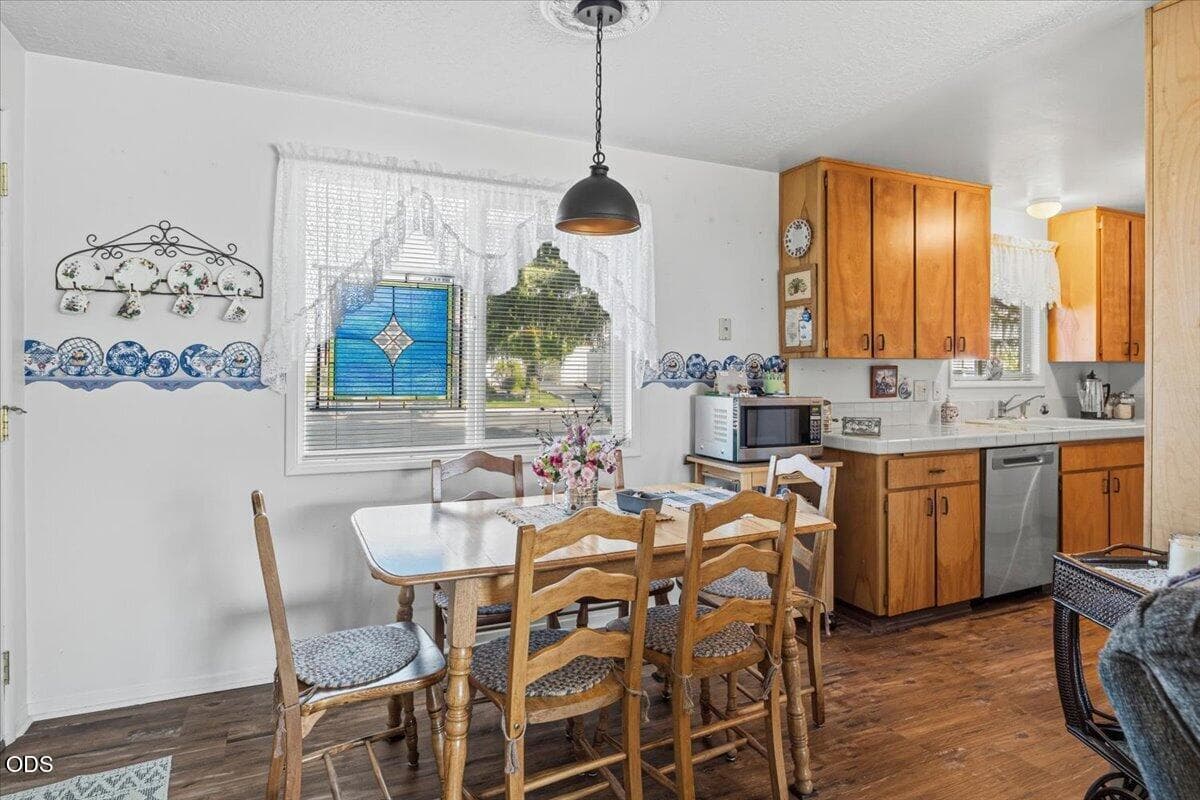 Photo of 1509 NW 8th Street 10 of 39