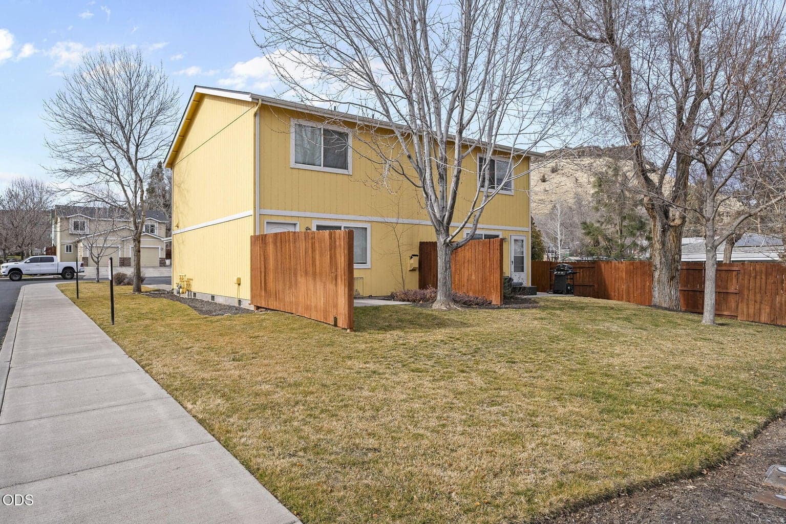 Photo of 592 S Cliffside Lane 12 of 14
