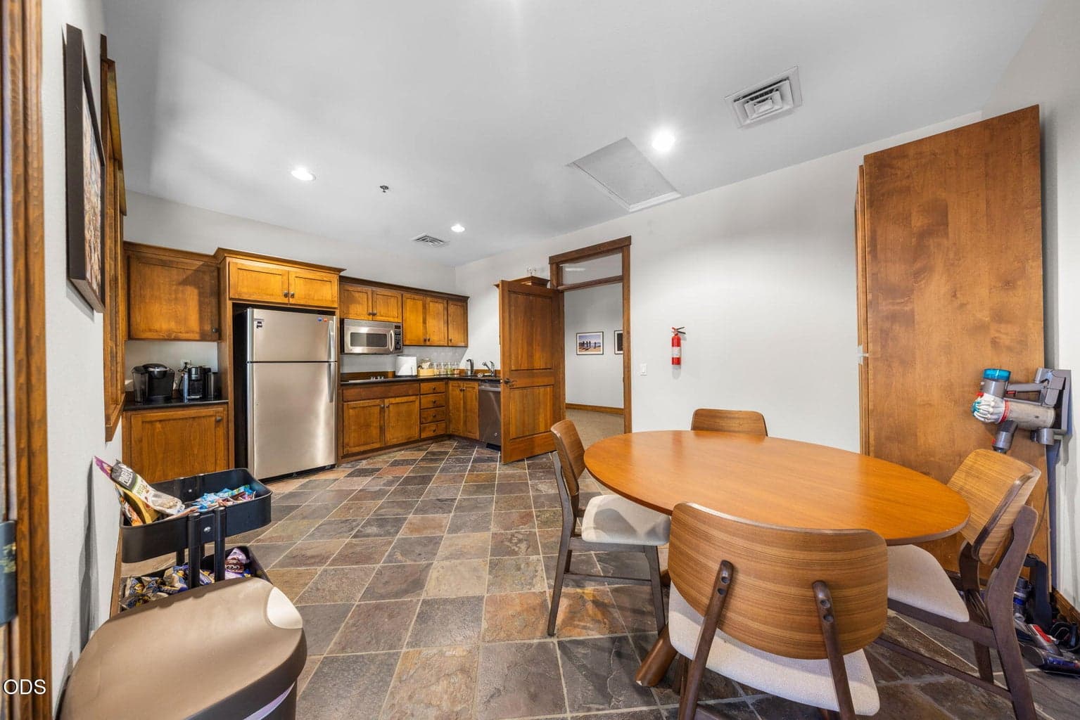 Kitchenette / Break room
