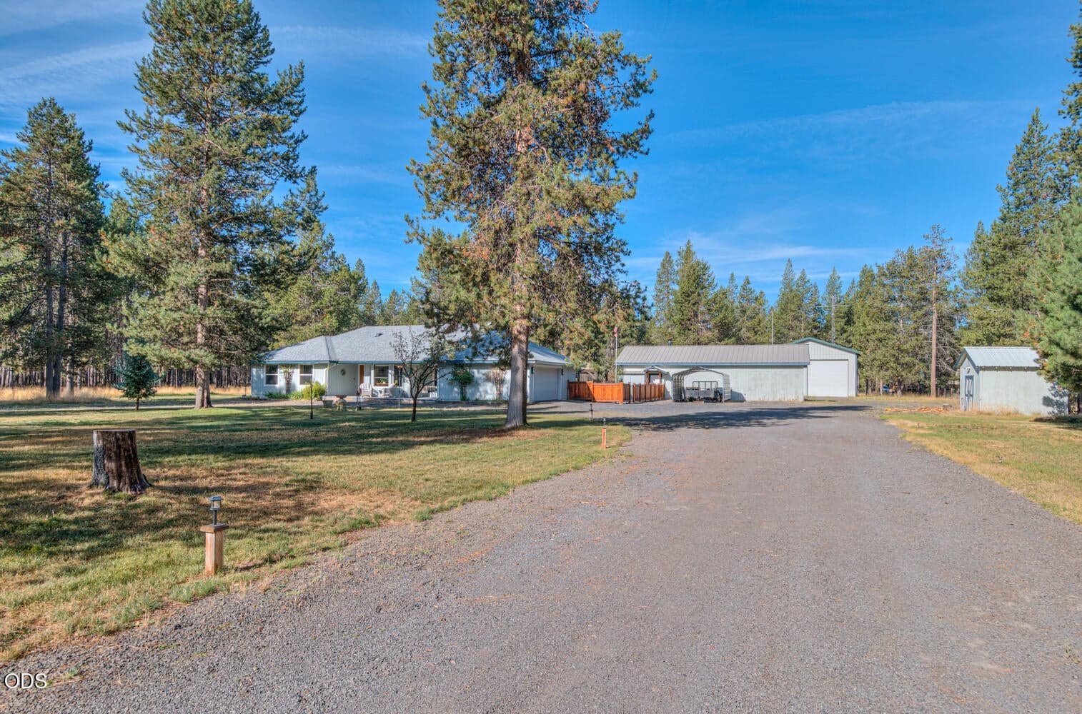 Photo of 55471 Richard Way 1 of 35