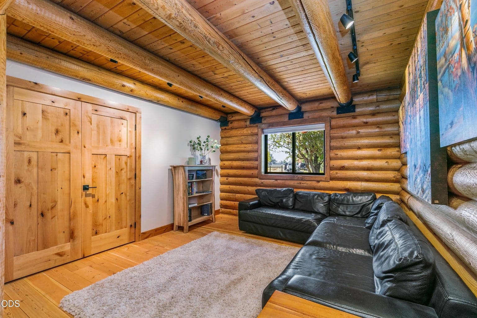 Photo of 345 NE Knickerbocker Lane 39 of 67